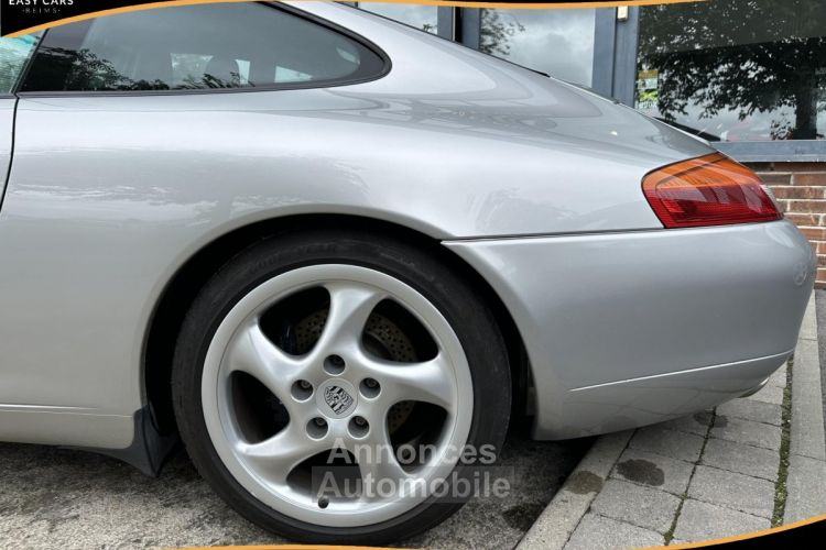 Porsche 911 3.4i  TYPE 996 COUPE Carrera - <small></small> 30.000 € <small>TTC</small> - #23