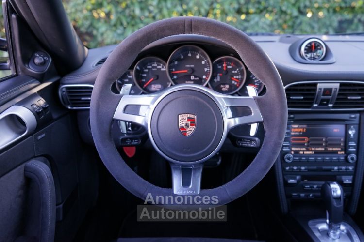 Porsche 911 911 Carrera 4 GTS Type 997 Phase 2 PDK - Echappement Sport - Toit Ouvrant - Sièges Chauffants - Volant Alcantara - Carnet Complet - Pack Chrono - Cuir - <small></small> 87.997 € <small>TTC</small> - #17