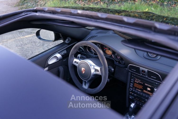 Porsche 911 911 Carrera 4 GTS Type 997 Phase 2 PDK - Echappement Sport - Toit Ouvrant - Sièges Chauffants - Volant Alcantara - Carnet Complet - Pack Chrono - Cuir - <small></small> 87.997 € <small>TTC</small> - #16