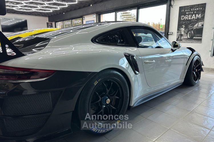 Porsche 911 991.2 GT2 RS CLUBSPORT 700CV BOITE PDK - <small></small> 489.000 € <small></small> - #74