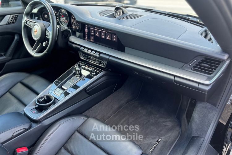 Porsche 911 992 Carrera 4s 450ch Coupé noir toit pano sièges 18 positions Sport Design 156900 € - <small></small> 156.900 € <small>TTC</small> - #6