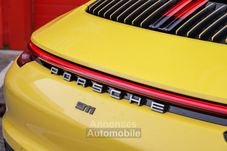 Porsche 911 992 Carrera S Cabriolet Jaune Racing 3.0 450 PDK | ULTRA-FULL (40KE OPTIONS) | 1 prop - <small></small> 139.980 € <small>TTC</small> - #24