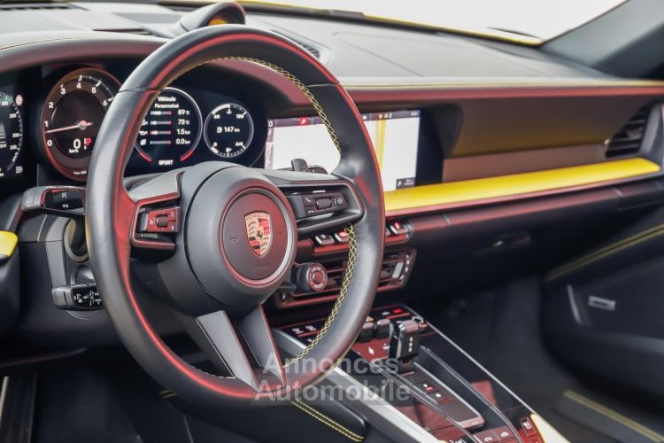 Porsche 911 992 Carrera S Cabriolet Jaune Racing 3.0 450 PDK | ULTRA-FULL (40KE OPTIONS) | 1ère main - <small></small> 145.980 € <small>TTC</small> - #8