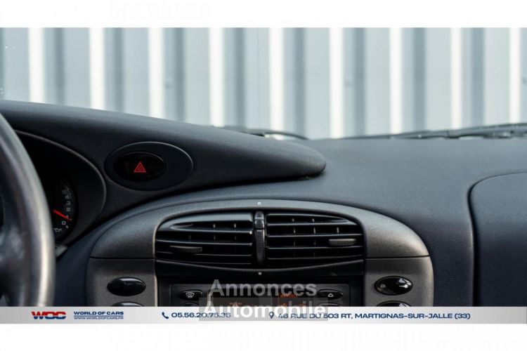 Porsche 911 996 3.4 Carrera 300ch / toit ouvrant - jantes GT3 / DIsponible - <small></small> 31.990 € <small>TTC</small> - #21