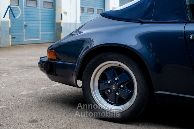 Porsche 911 Carrera 3.2 Cabrio | Prussian Blue - <small></small> 64.000 € <small>TTC</small> - #3