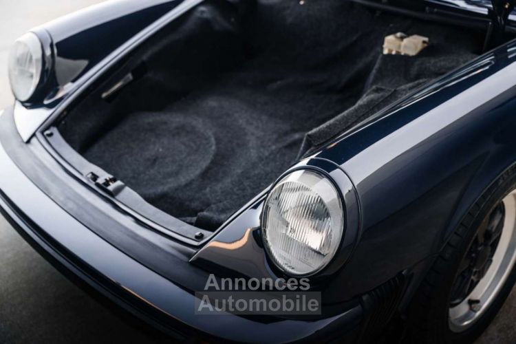 Porsche 911 Carrera 3.2 Cabrio Manual G-series- Cruise - <small></small> 79.900 € <small>TTC</small> - #22