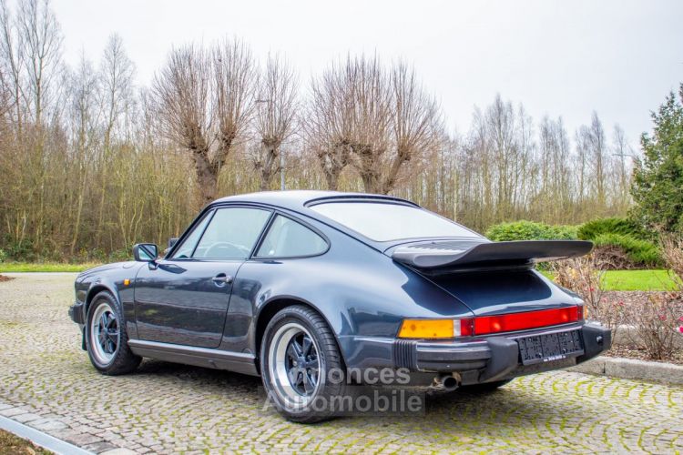 Porsche 911 Carrera 3.2 Coupé Jubileum 25th Anniversary Edition G50 - SPECIAL EDITION - BELG - OLDTIMER - LEDER - AIRCO - SPOILER  - <small></small> 86.999 € <small>TTC</small> - #10