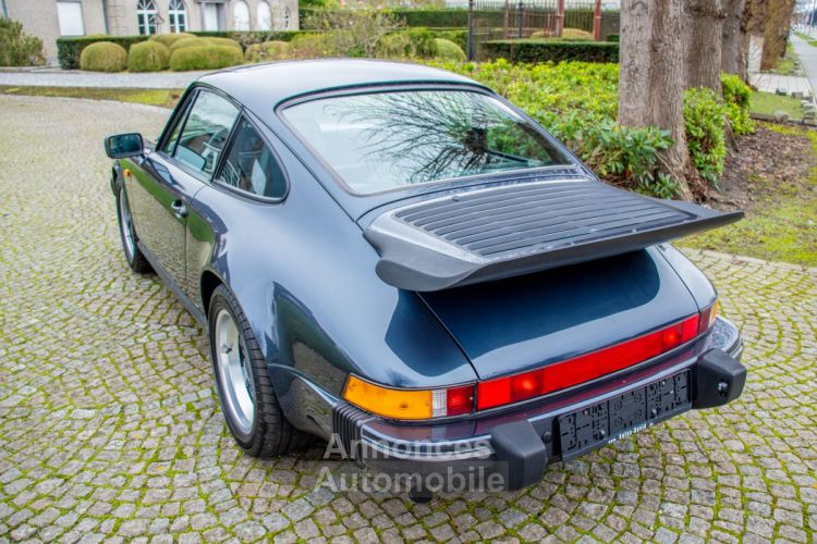 Porsche 911 Carrera 3.2 Coupé Jubileum 25th Anniversary Edition G50 - SPECIAL EDITION - BELG - OLDTIMER - LEDER - AIRCO - SPOILER  - <small></small> 86.999 € <small>TTC</small> - #43