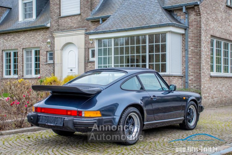 Porsche 911 Carrera 3.2 Coupé Jubileum 25th Anniversary Edition G50 - SPECIAL EDITION - BELG - OLDTIMER - LEDER - AIRCO - SPOILER  - <small></small> 86.999 € <small>TTC</small> - #45