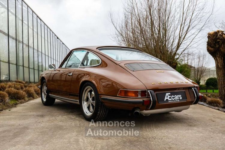 Porsche 911 E MANUAL MATCHING NUMBERS COLLECTORS ITEM - <small></small> 109.950 € <small>TTC</small> - #36