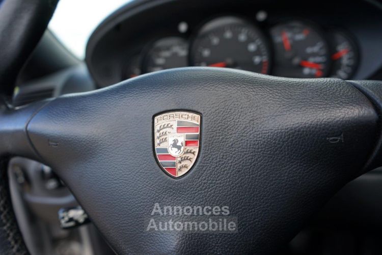 Porsche 911 PORSCHE 911 996 CARRERA 3.8L 300 CH CABRIOLET FRANCAISE - Boite Manuelle - Carnet Complet - <small></small> 36.990 € <small>TTC</small> - #19