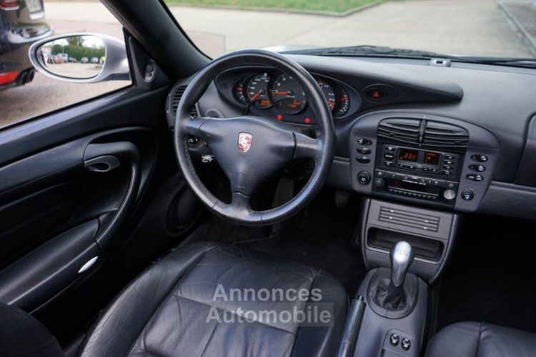 Porsche 911 PORSCHE 911 996 CARRERA 3.8L 300 CH CABRIOLET FRANCAISE - Boite Manuelle - Carnet Complet - <small></small> 36.990 € <small>TTC</small> - #11