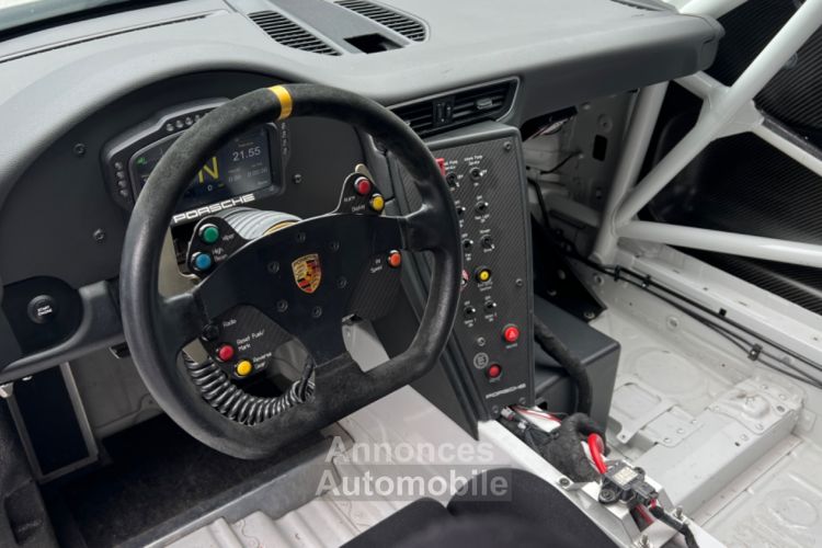 Porsche 911 Porsche 991 PHASE 2 GT3 Cup MY 2017 - en stock - <small></small> 105.000 € <small>HT</small> - #9