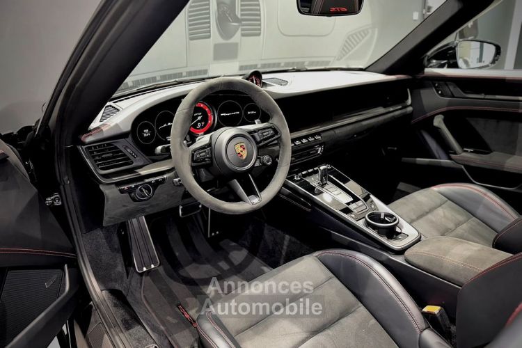 Porsche 911 TYPE 992 TARGA 4 GTS 3.0i 480 CH PDK 8 PACK INT CARBONE FEUX MATRIX ACC BOSE CAM360 JA RS SPYDER 20-21 IMMAT FRANCE 1ER MAIN 9 000 KMS Approved 10.202 - <small></small> 199.990 € <small>TTC</small> - #4