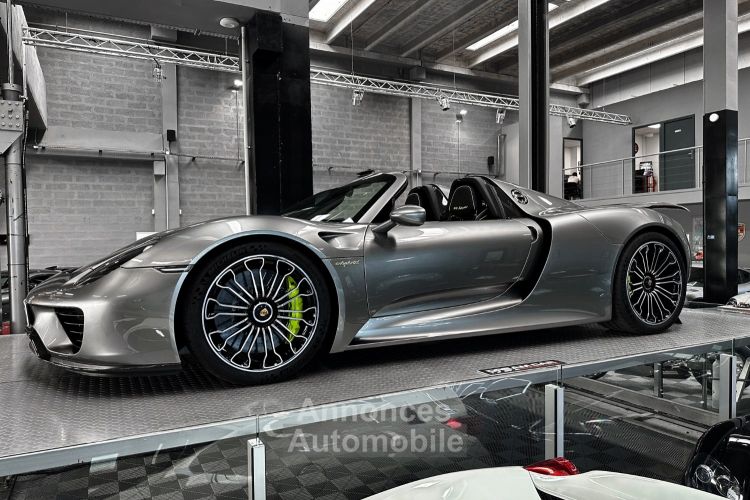 Porsche 918 918 Spyder V8 4.6 E-Hybird – LIQUID METAL SILVER - FAIBLE KILOMÉTRAGE - <small></small> 1.790.000 € <small></small> - #20