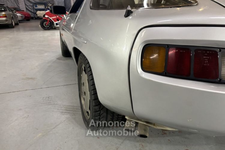 Porsche 928  - <small></small> 22.750 € <small>TTC</small> - #24