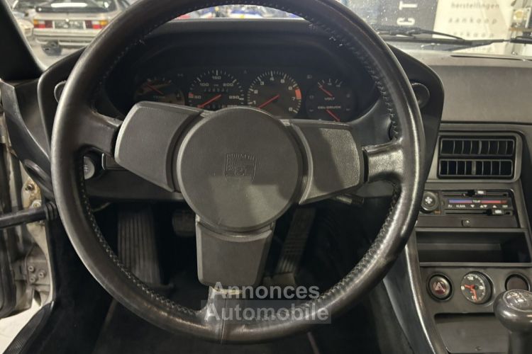 Porsche 928  - <small></small> 22.750 € <small>TTC</small> - #36