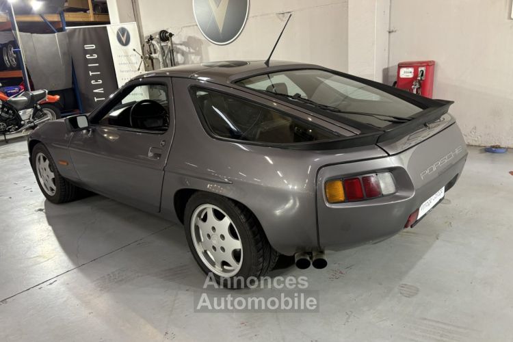 Porsche 928  - <small></small> 27.750 € <small>TTC</small> - #17