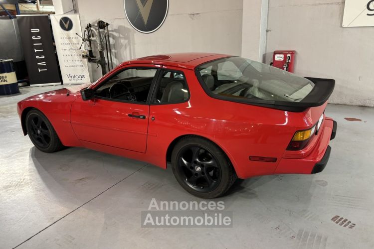 Porsche 944  - <small></small> 15.750 € <small>TTC</small> - #14