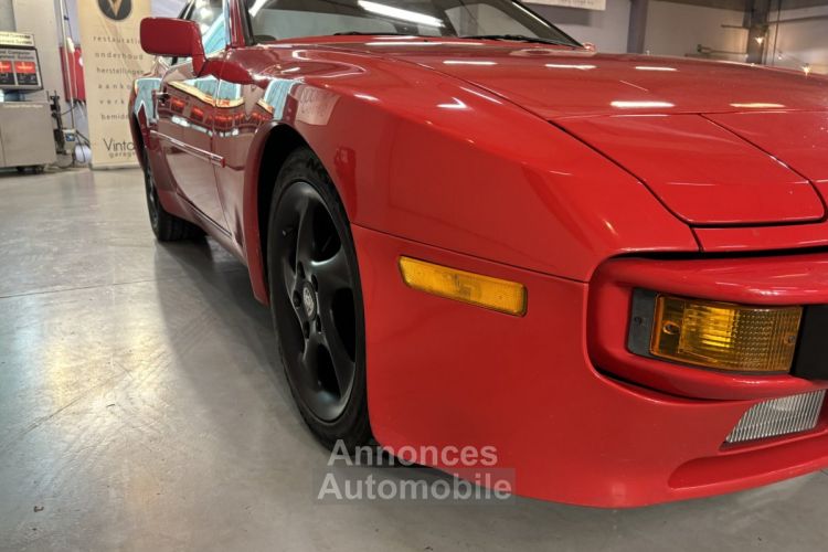 Porsche 944  - <small></small> 15.750 € <small>TTC</small> - #24