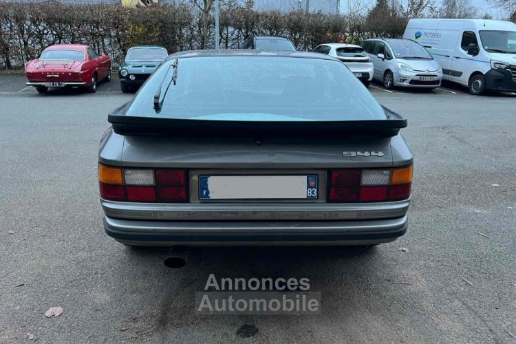 Porsche 944 PHASE 2 - 90 000 kms - 2,5L (160Ch) - <small></small> 16.990 € <small>TTC</small> - #18