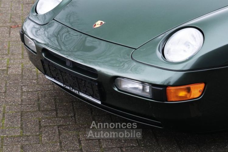 Porsche 968 convertible with manual transmission 3.0L 16-valve inline-four engine 239 HP - <small></small> 38.500 € <small>TTC</small> - #15