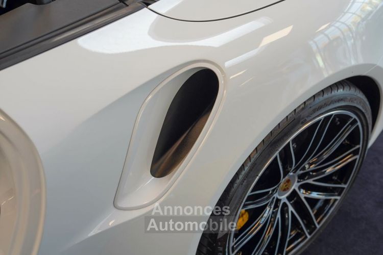 Porsche 991 .2 Turbo S 581 PDK / Carbon / PDLS+ / PCCB / CHRONO / PASM / BUMEISTER / PTV+/ Porsche APPROVED 12/2025 Reconductible - <small></small> 164.990 € <small>TTC</small> - #17