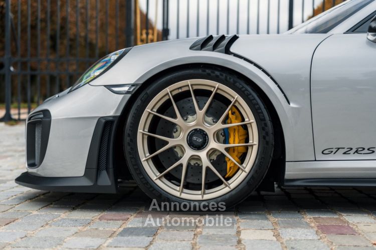 Porsche 991 GT2 RS *Weissach Package* - <small></small> 359.000 € <small>TTC</small> - #6