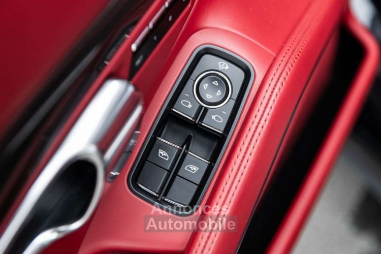 Porsche 991 TARGA 4 MANUAL-CHRONO-CERAMIC-PTV-PDLS+-KUIPST.-.. - <small></small> 127.900 € <small>TTC</small> - #32