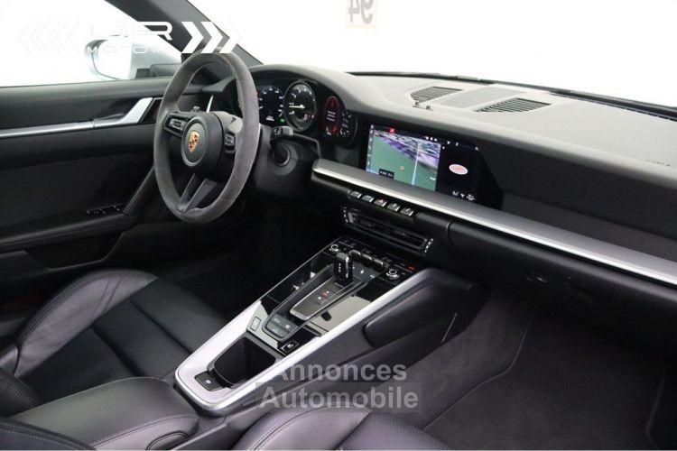 Porsche 992 CARRERA - NAVI SPORTUITLAAT PANO - <small></small> 99.995 € <small>TTC</small> - #15