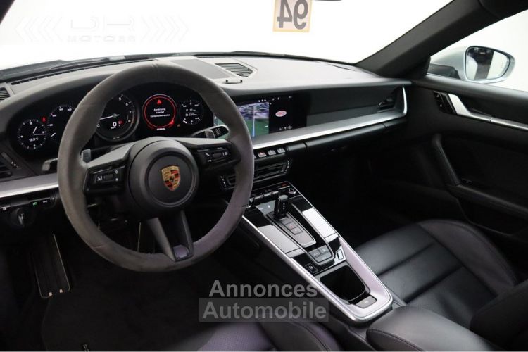 Porsche 992 CARRERA - NAVI SPORTUITLAAT PANO - <small></small> 99.995 € <small>TTC</small> - #16