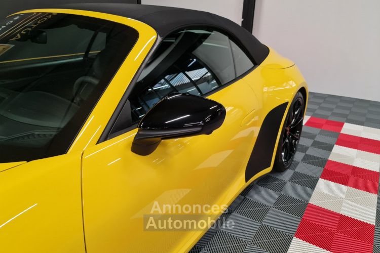 Porsche 992 PORSCHE 992 CARRERA 4S CABRIOLET JAUNE RACING – ÉCHAPPEMENT SPORT / SPORT DESIGN - <small></small> 139.990 € <small></small> - #4