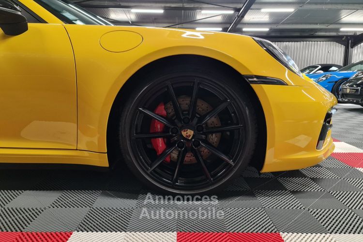 Porsche 992 PORSCHE 992 CARRERA 4S CABRIOLET JAUNE RACING – ÉCHAPPEMENT SPORT / SPORT DESIGN - <small></small> 139.990 € <small></small> - #20