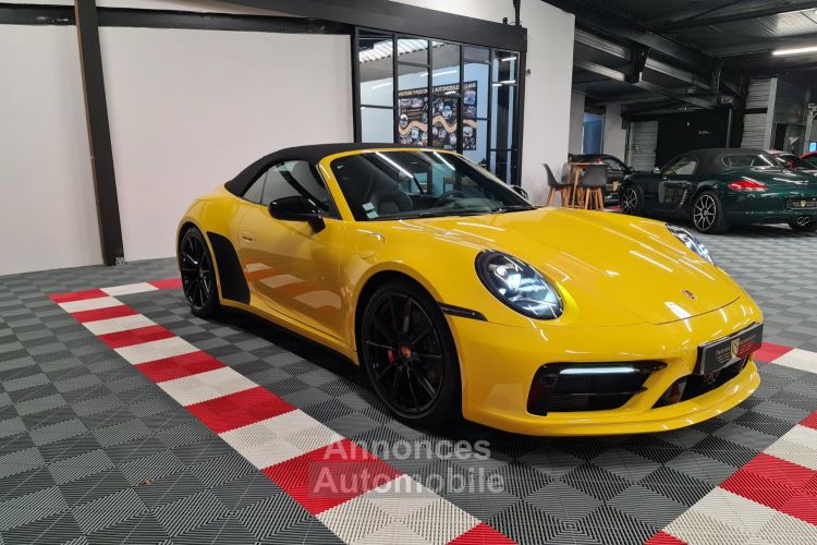 Porsche 992 PORSCHE 992 CARRERA 4S CABRIOLET JAUNE RACING – ÉCHAPPEMENT SPORT / SPORT DESIGN - <small></small> 139.990 € <small></small> - #23