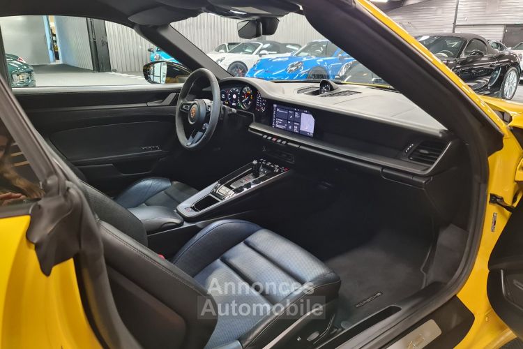 Porsche 992 PORSCHE 992 CARRERA 4S CABRIOLET JAUNE RACING – ÉCHAPPEMENT SPORT / SPORT DESIGN - <small></small> 139.990 € <small></small> - #24