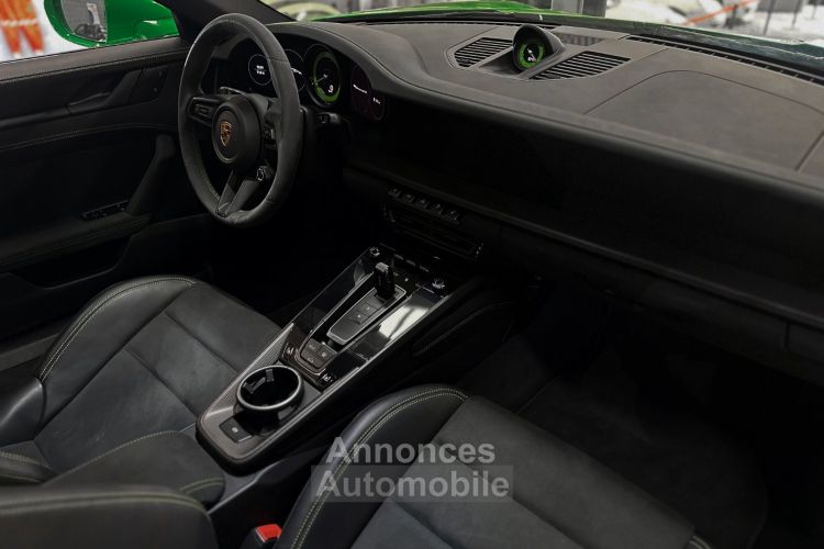 Porsche 992 PORSCHE 992 CARRERA GTS Python Green – PREMIERE MAIN - <small></small> 169.900 € <small></small> - #11