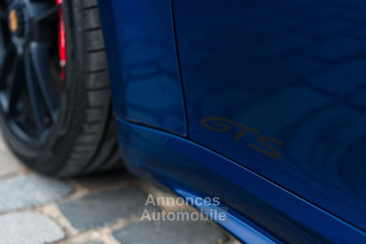 Porsche 992 Targa 4 GTS *Gentian Blue Metallic* - <small></small> 239.000 € <small>TTC</small> - #43