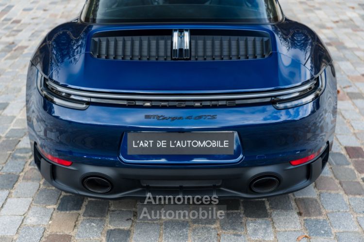 Porsche 992 Targa 4 GTS *Gentian Blue Metallic* - <small></small> 239.000 € <small>TTC</small> - #52