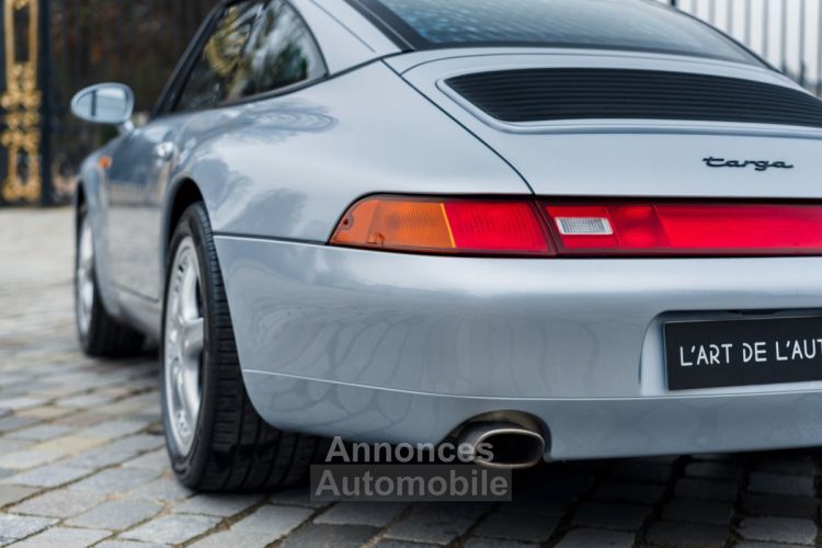 Porsche 993 Targa *Midnight Blue leather* - <small></small> 139.900 € <small>TTC</small> - #64