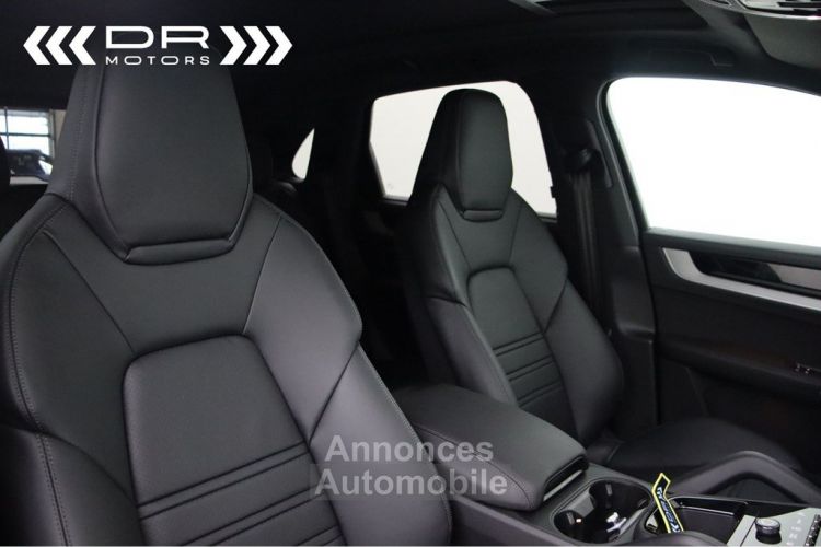 Porsche Cayenne 3.0 E-HYBRID NEW MODEL - 18 WAY SPORTZETELS PANODAK BOSE LUCHTVERING MATRIX - <small></small> 124.995 € <small>TTC</small> - #13