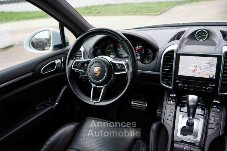 Porsche Cayenne 3.0 V6 416 Ch S E-Hybrid Ph. 2 - 615 €/mois - Origine France - Toit Pano - Susp. Pneumatique + PASM - BOSE - Attelage - Carnet PORSCHE - Gar. 12 Mois - <small></small> 42.750 € <small>TTC</small> - #15