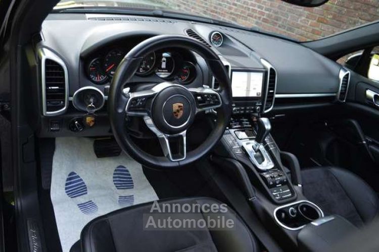 Porsche Cayenne 3.0D Platinum Edition - PANO - AIR SUSP - 21INCH - <small></small> 53.900 € <small>TTC</small> - #29