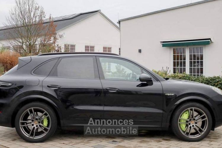 Porsche Cayenne Coupe 3.0 V6 462ch E-Hybrid - <small></small> 83.900 € <small>TTC</small> - #3