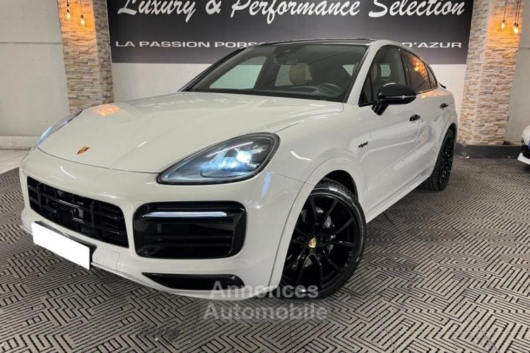 Porsche Cayenne COUPE 3.0 V6 E-Hybrid 462ch 2022 - Gris craie - Pack sport design - 1°main - Origine FR - <small></small> 84.990 € <small></small> - #1