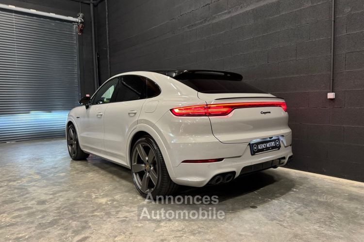 Porsche Cayenne Coupé 3.0l V6 462 ch e-hybrid Pack Sport Design 06/2020 - <small></small> 81.990 € <small>TTC</small> - #3