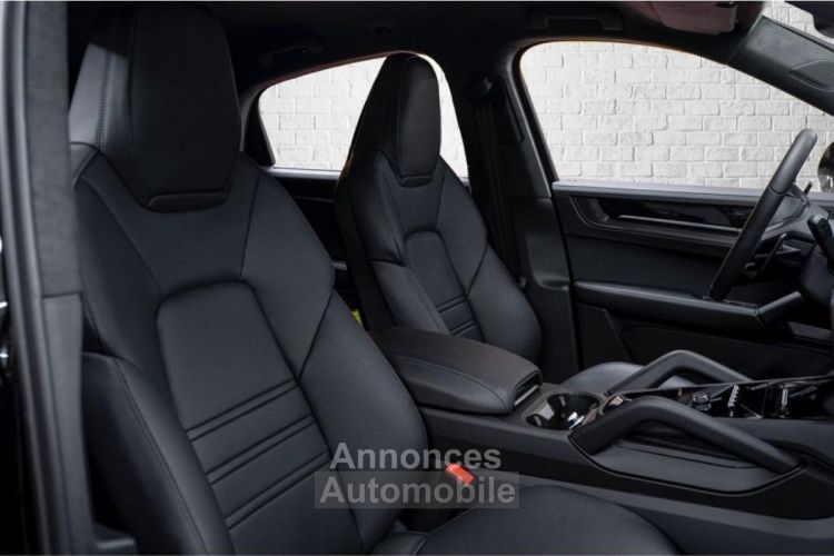 Porsche Cayenne Coupe E-Hybrid 4.0 V8 739 ch Turbo avec Pack GT - <small></small> 268.990 € <small></small> - #7