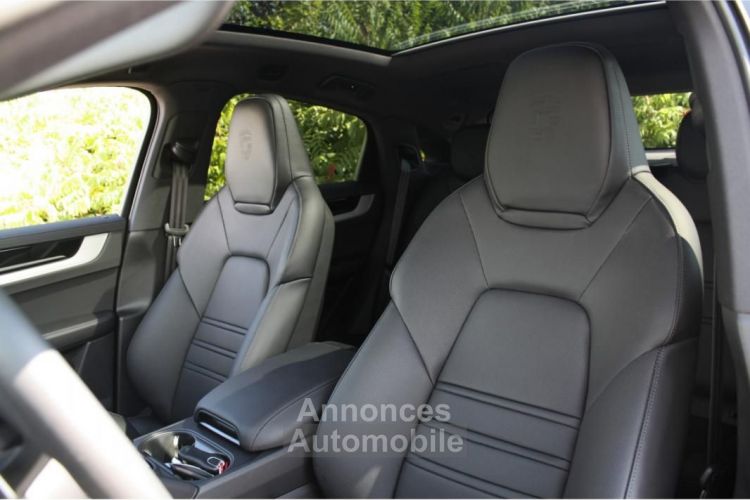 Porsche Cayenne Coupé E-Hybrid 470Ch | LLD 1990e-Mois Immat FR 30k Options - <small></small> 144.900 € <small>TTC</small> - #11