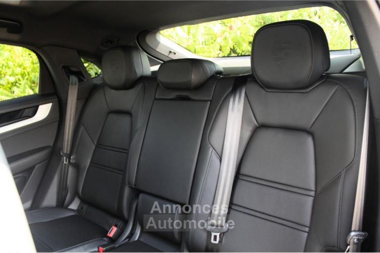 Porsche Cayenne Coupé E-Hybrid 470Ch | LLD 1990e-Mois Immat FR 30k Options - <small></small> 144.900 € <small>TTC</small> - #12