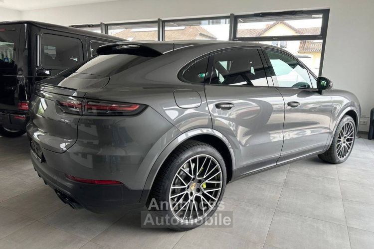 Porsche Cayenne Coupe E-Hybrid Pano/Chrono/Approved - <small></small> 78.900 € <small>TTC</small> - #3