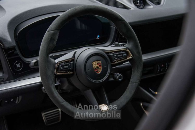 Porsche Cayenne COUPÉ E-HYBRID SPORT CHRONO BELGIAN - <small></small> 124.950 € <small>TTC</small> - #20